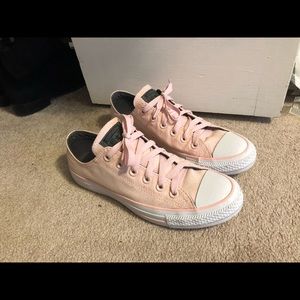 light pink converse low tops